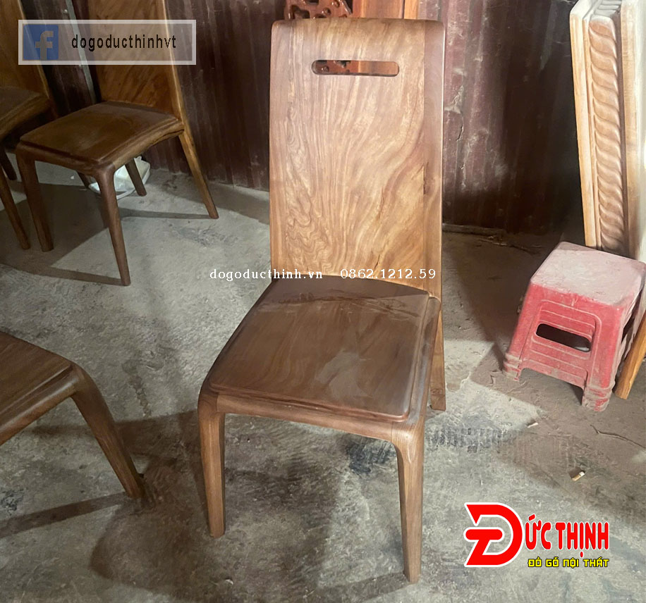 Bàn Ăn Gỗ Đỏ Chân Chữ U – Ghế Tựa Trơn Cong, Khoét Lỗ Hiện Đại