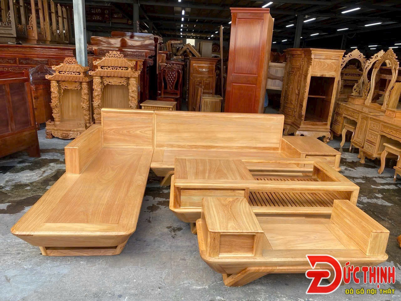 SOFA GỖ GÕ ĐỎ – MẪU CHÂN THUYỀN CAO CẤP