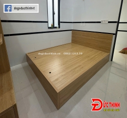 giuong-ngu-go-mdf-hien-dai-mau-go-soi