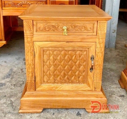 tu-dau-giuong-go-do-mau-canh-caro