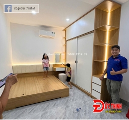 combo-phong-ngu-go-mdf-tone-mau-van-go-ket-hop-mau-trang-den-led