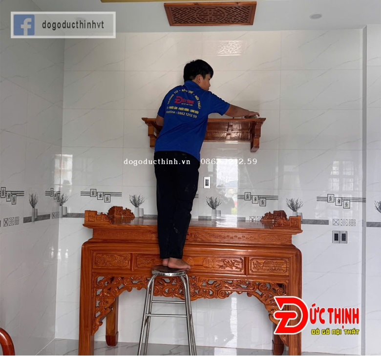 Combo phòng thờ gỗ đỏ: Án gian thờ, bàn thờ treo tường, tấm chắn ám khói
