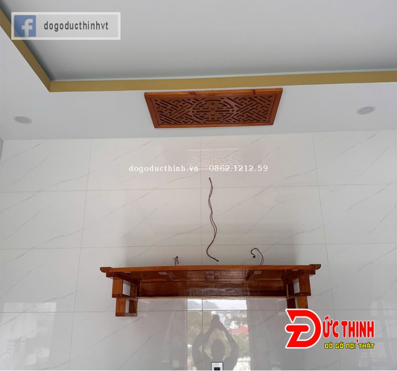 Bàn thờ Quan Âm treo tường gỗ đỏ - mẫu trơn (đủ kích thước)