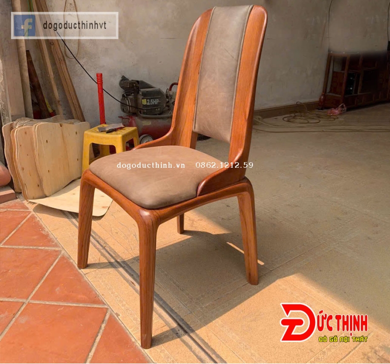 Bàn ăn gỗ đỏ chân thuyền cao cấp - ghế tựa đệm hiện đại