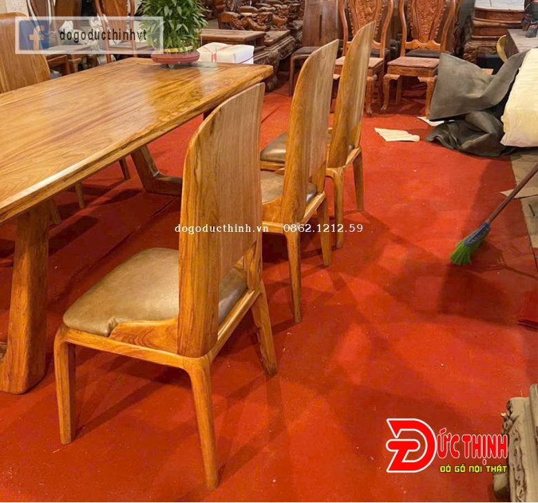 Bàn ăn gỗ đỏ chân chữ U - ghế mẫu tựa trơn cong - đệm da bò