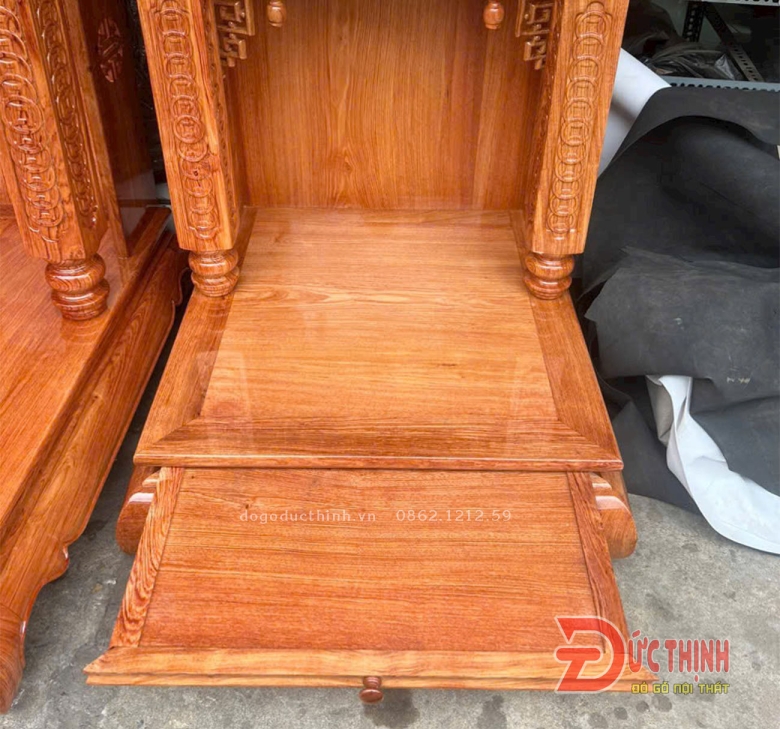 Bàn thờ Ông Địa - Thần Tài gỗ hương đá - có bậc tam cấp