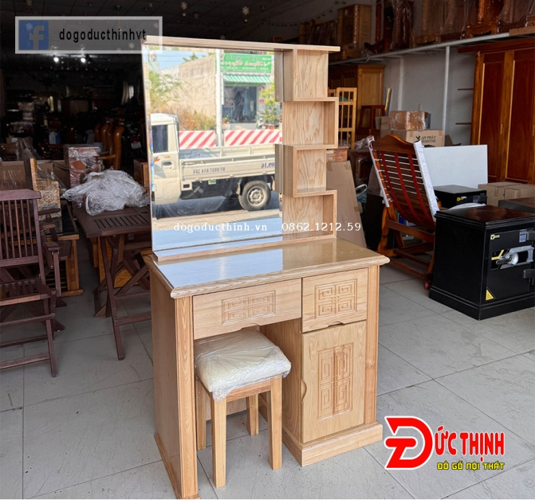 Bàn phấn gỗ sồi Nga mẫu vuông 80cm