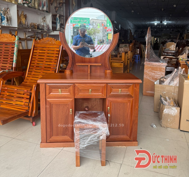 Bàn trang điểm gỗ xoan  1m - gương tròn